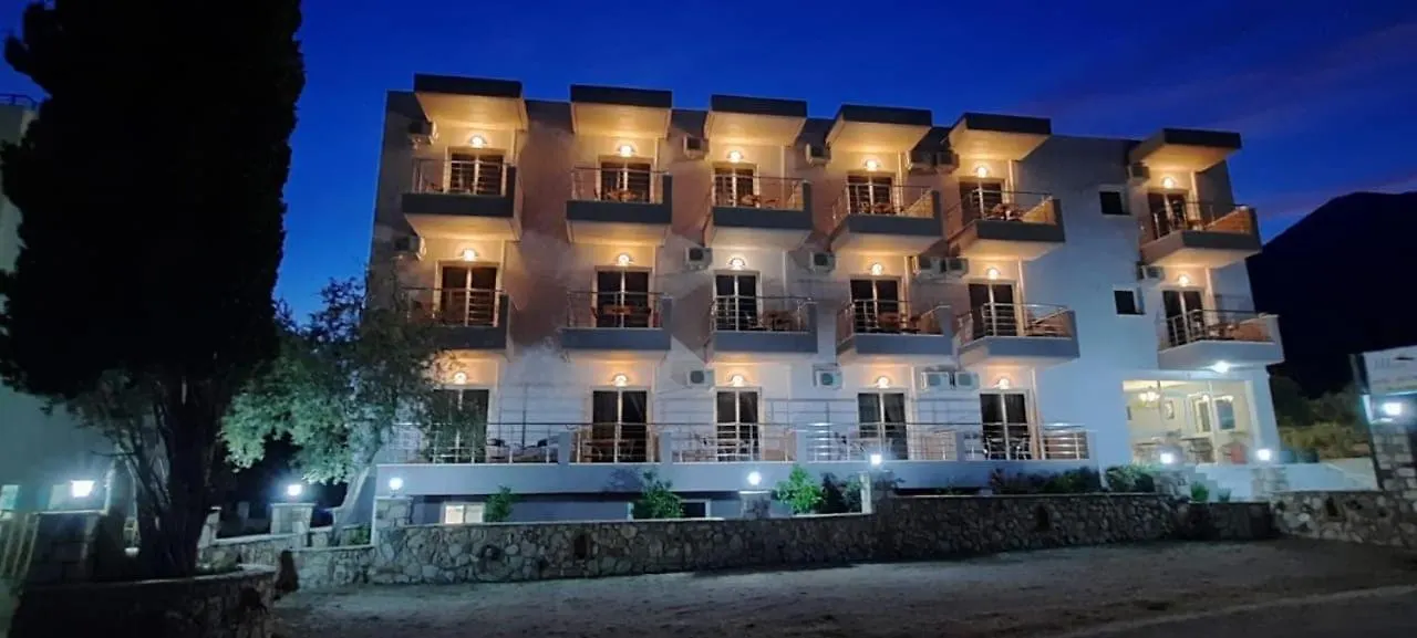 Drymades Mare Blue Hotel Dhërmi 3*,